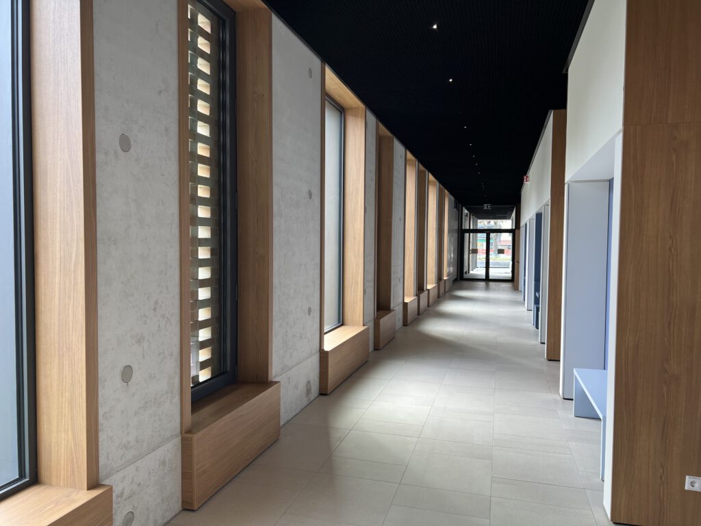 Innenausbau in einer Dresdner SchuleInnenausbau - BauArt Montageservice GmbH